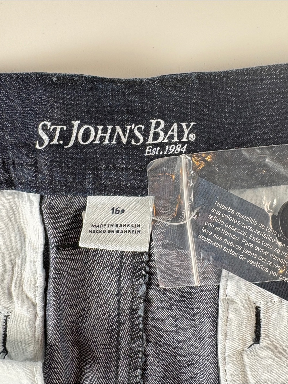 St John’s Bay Secretly Slender Denim Shorts 16P Dark Wash Tummy Control Comfort - Picture 3 of 12